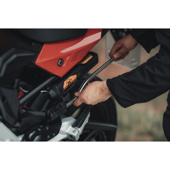 КОМПЛЕКТ СКОБИ ЗА ДОПЪЛНИТЕЛНИ СВЕТЛИНИ С ДИАМЕТЪР 48-51 Honda X-ADV 2017-2024